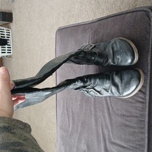 Carlos Santana boots